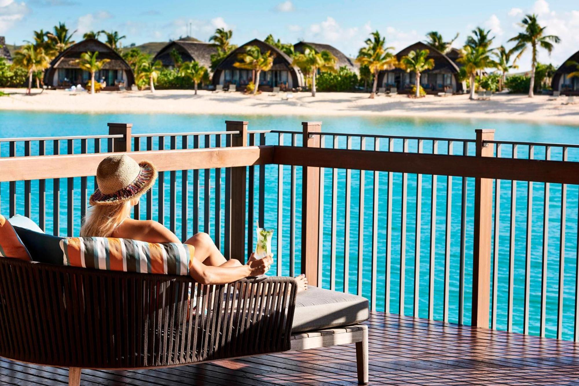 Fiji Marriott Resort Momi Bay Luaran gambar A view of the beach from the resort