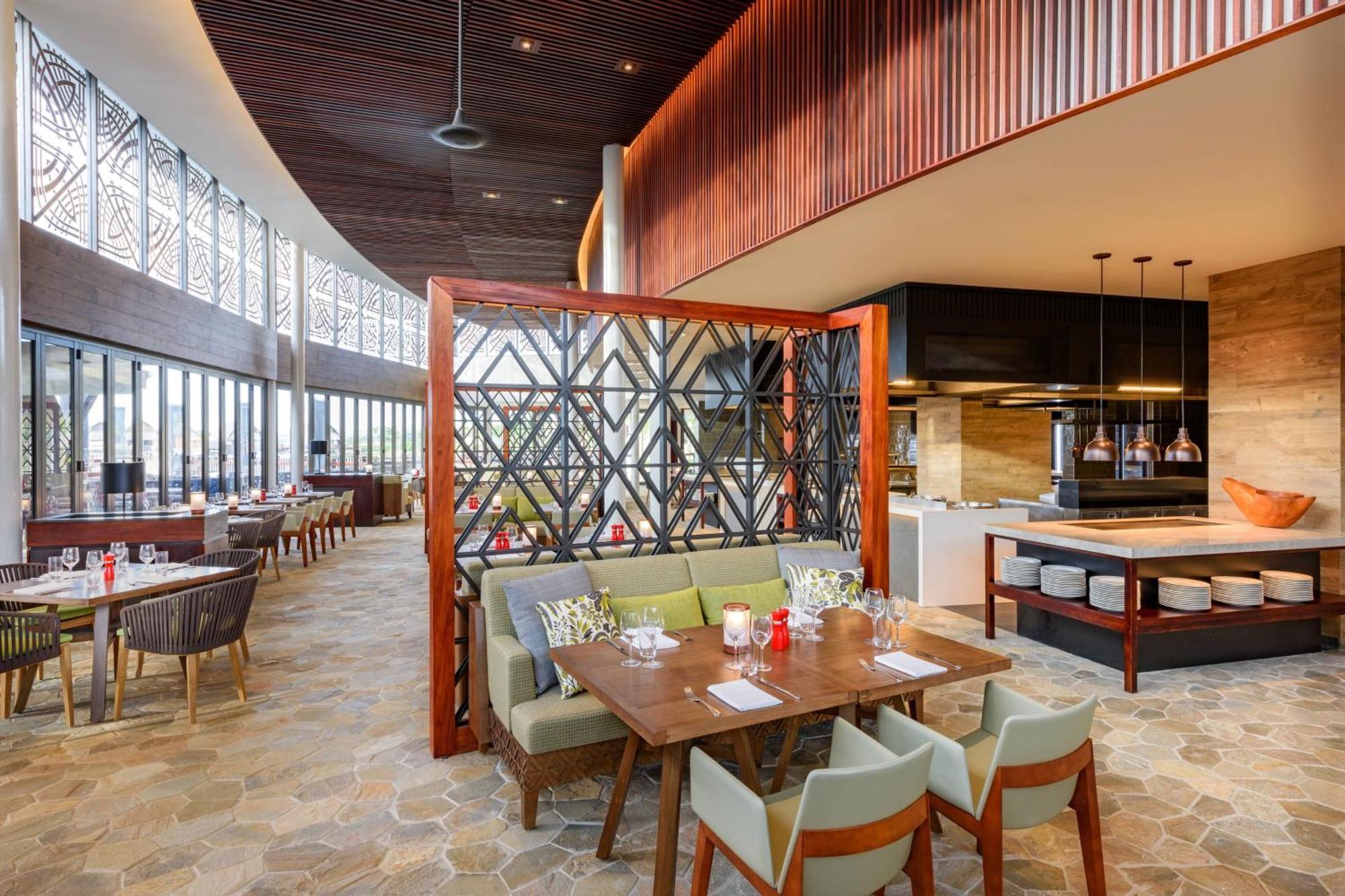Fiji Marriott Resort Momi Bay Luaran gambar The restaurant
