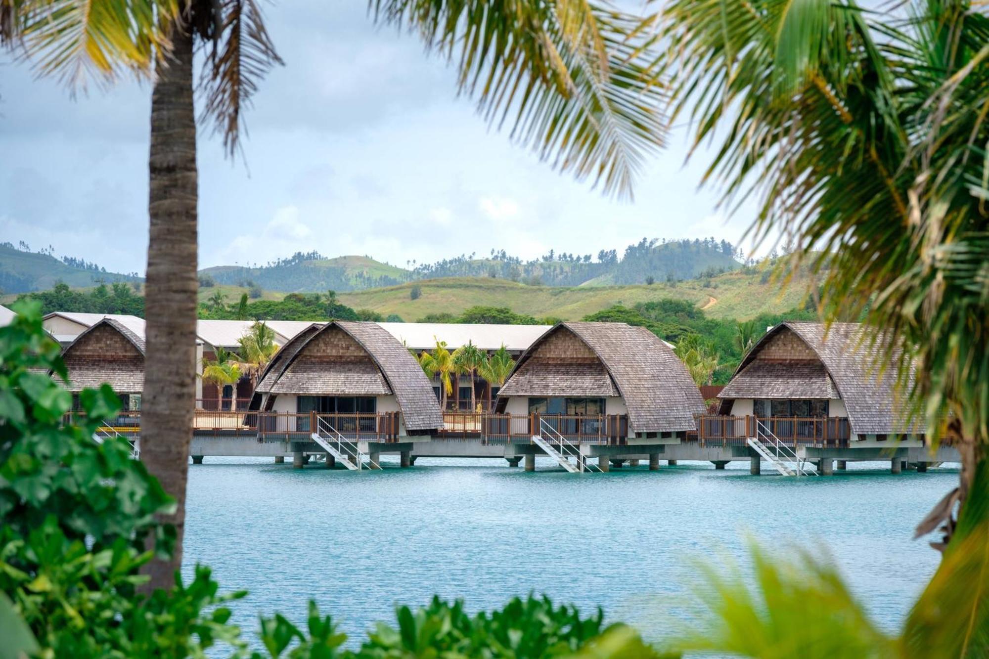Fiji Marriott Resort Momi Bay Luaran gambar Overwater bungalows
