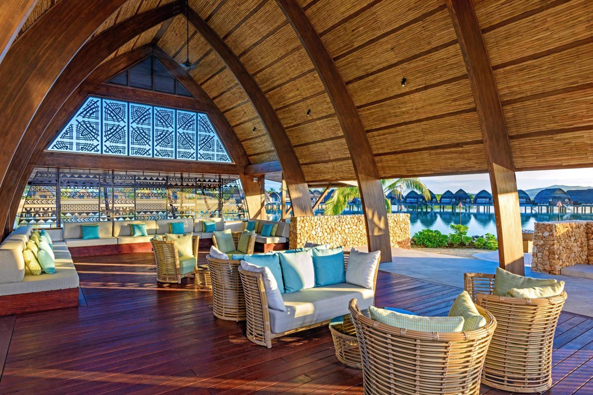 Fiji Marriott Resort Momi Bay Luaran gambar The interior of the bar